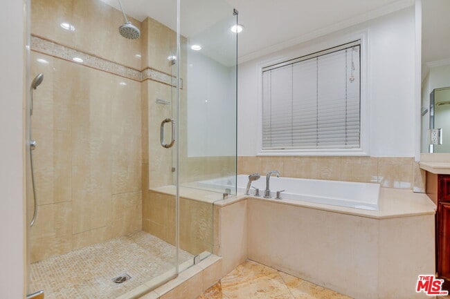 Building Photo - 918 S Wooster St