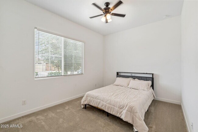 Building Photo - 16423 W Charlotte Dr