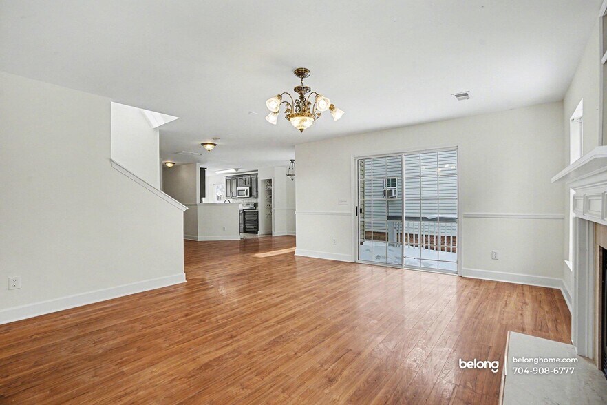 Building Photo - 3123 Glen Robin Ct