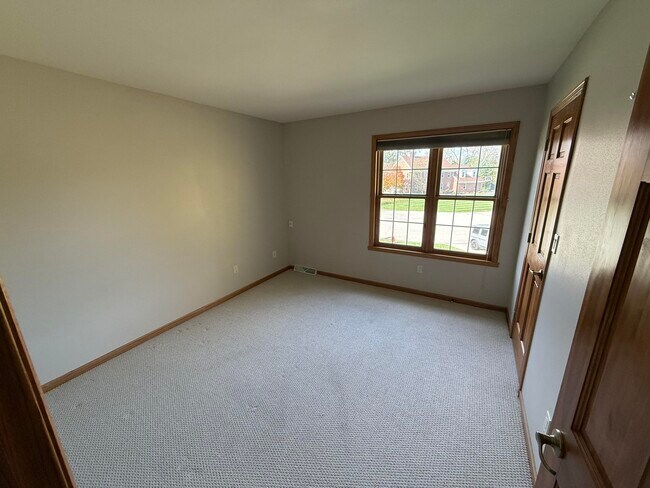 Building Photo - 2340 Robbie Ct