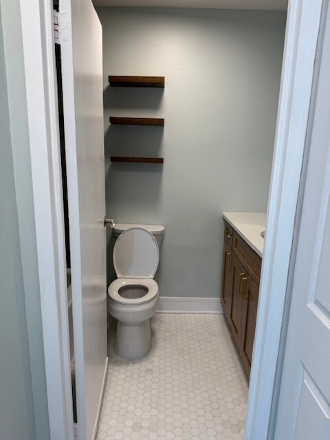 bathroom entrance - 3930 N Pine Grove Ave