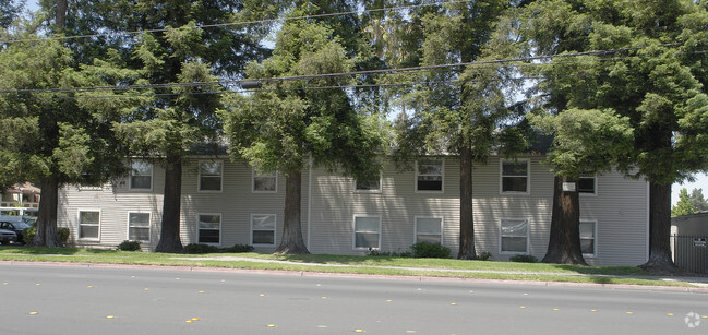 Building Photo - Monterrey Club Apartments