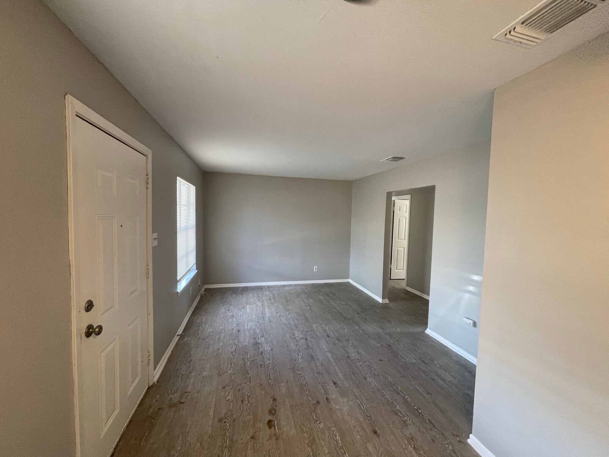 Livingroom - 6310 Brownleaf St