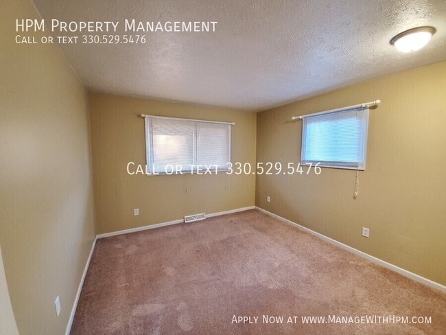 Building Photo - 2513 Zircon St NE
