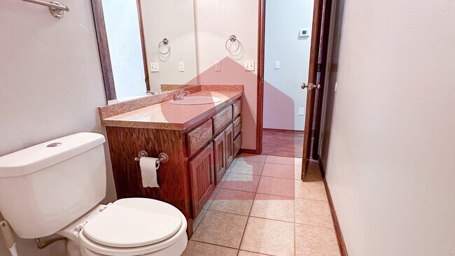 Building Photo - 1704 January Pl