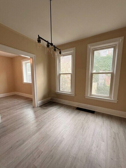 Dinning room - 1744 Park Ave