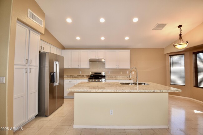 Building Photo - 4643 E Goldfinch Gate Ln
