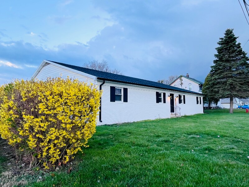 Building Photo - 10925 Otsego St