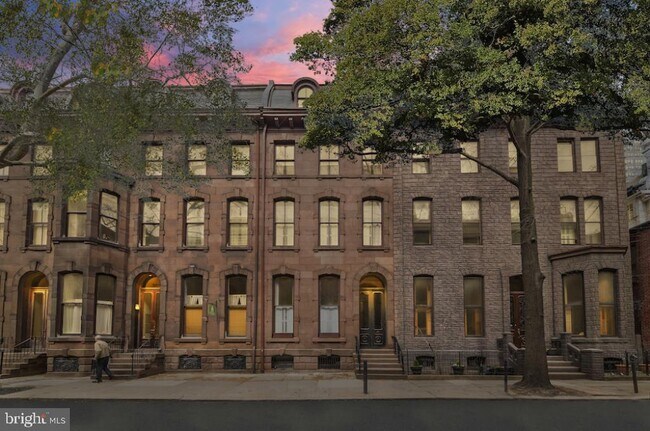 Building Photo - 2011 Spruce St