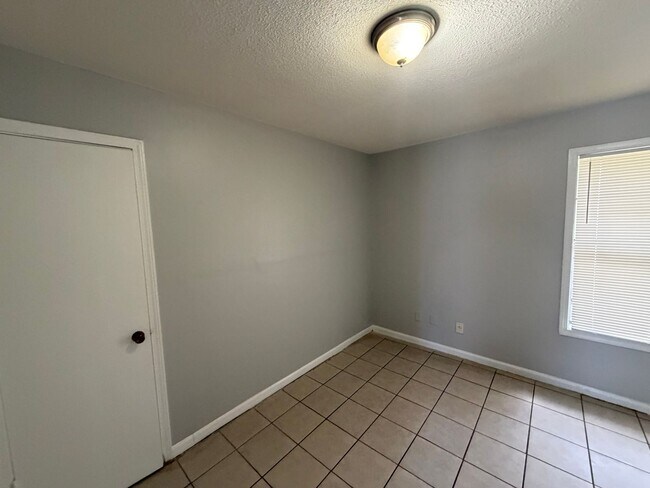 Building Photo - 4169 Double Tree St