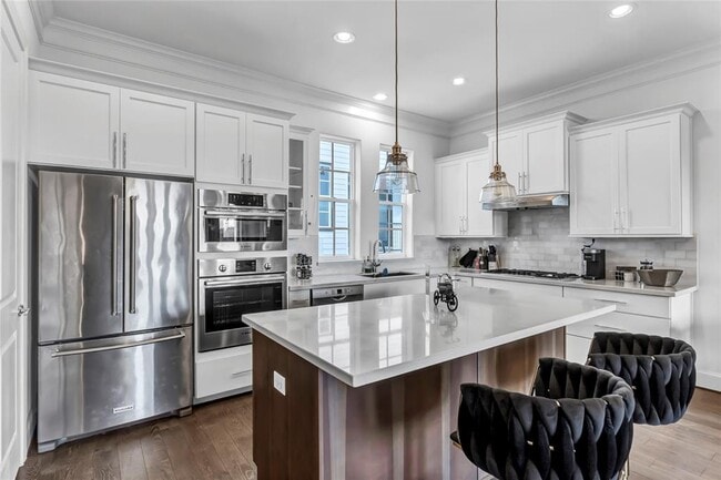 Building Photo - 4128 Willowbend Blvd