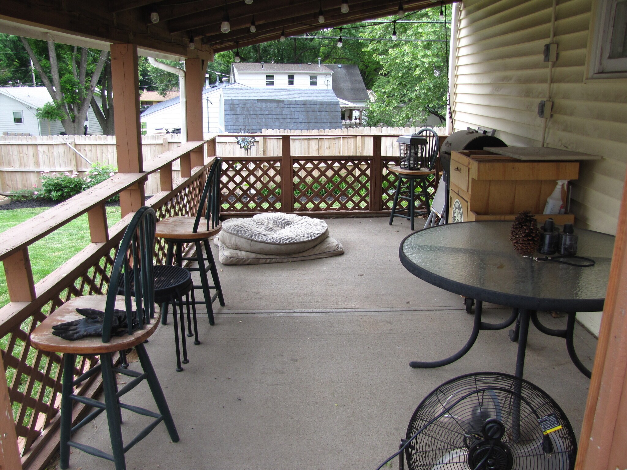Covered back porch - 7701 Grover St