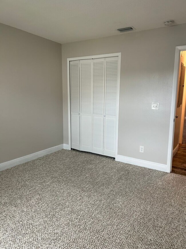 Building Photo - 401 H Banana Cay Drive