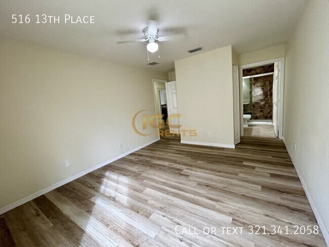 Building Photo - 516 13th Pl