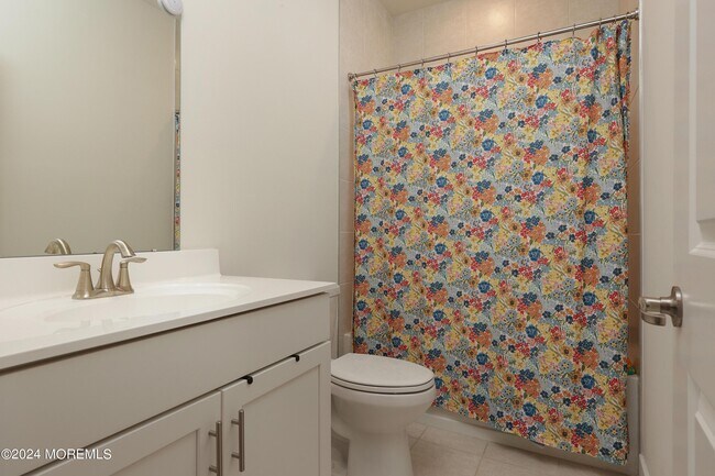 Building Photo - 50 Midway Rd S