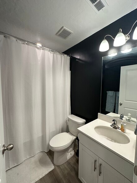 Building Photo - 1146 W 340 S