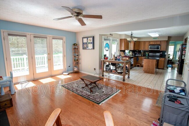 Building Photo - 2807 Chapman Ct