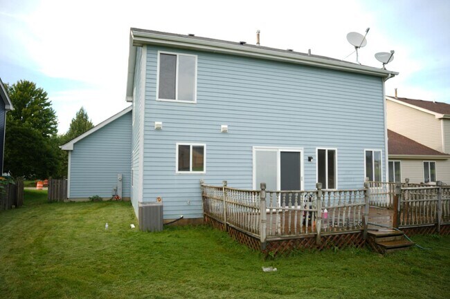 Building Photo - 22115 Pasadena Ln