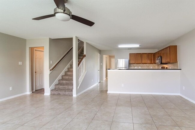 Building Photo - 9885 Hyacinth Way