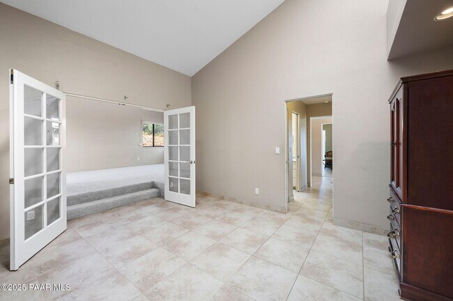 Building Photo - 2349 Loma Vista Dr