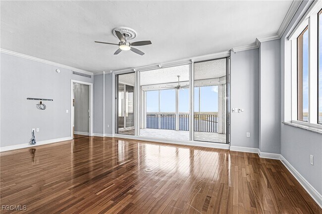 Building Photo - 2104 W First St