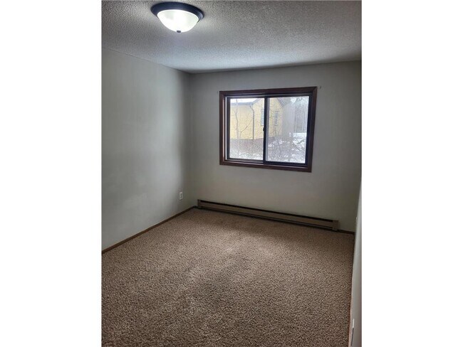 Building Photo - 124 4th Ave