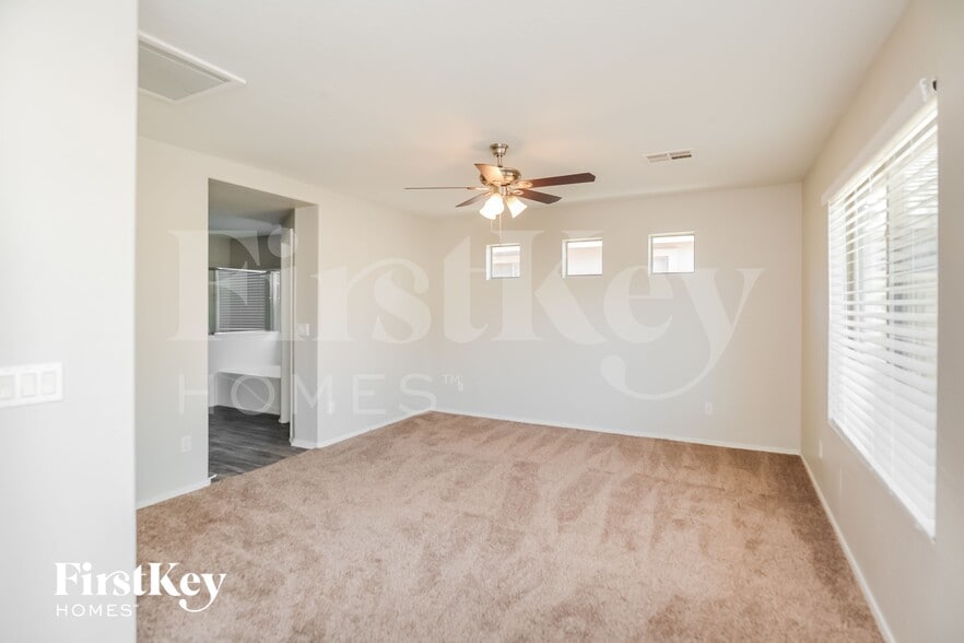 Building Photo - 2494 W Mericrest Way