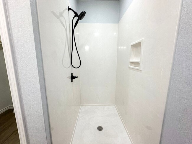 Building Photo - 11635 TX-36