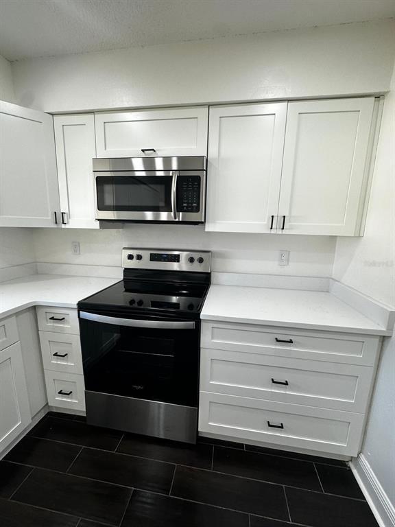 Building Photo - 1520 Country Ridge Dr