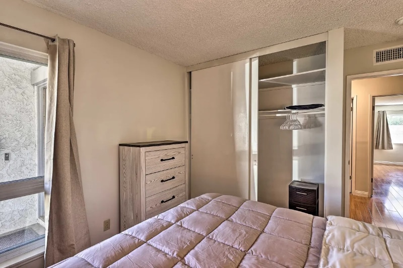 Building Photo - 123 Undisclosed