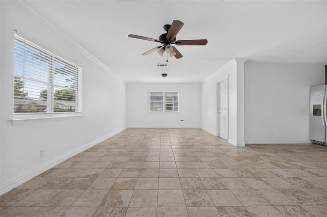 Building Photo - 909 Rosewood Hills Dr
