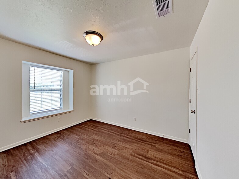 Building Photo - 6550 Garden Trail Ct