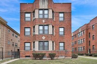 Building Photo - Beverly Living
