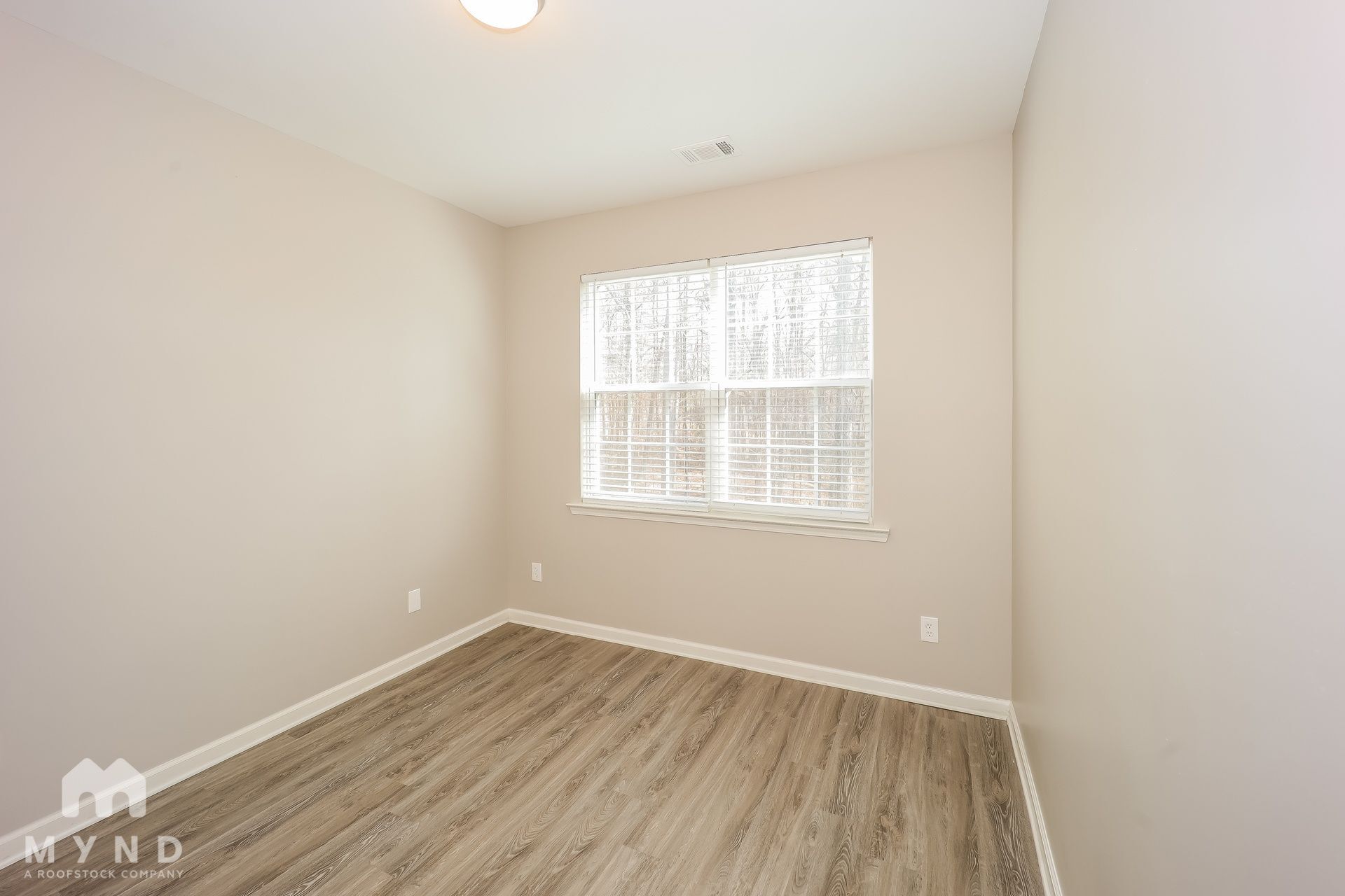 Building Photo - 545 Bigelow Ct