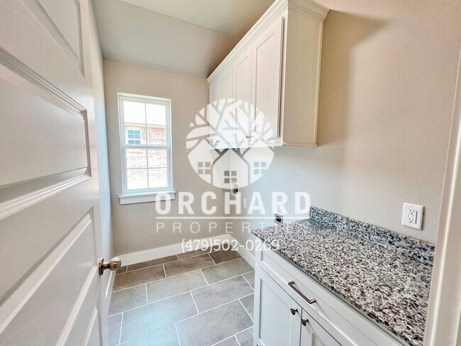 Building Photo - Single-Family Home- Stunning Kingston Plan