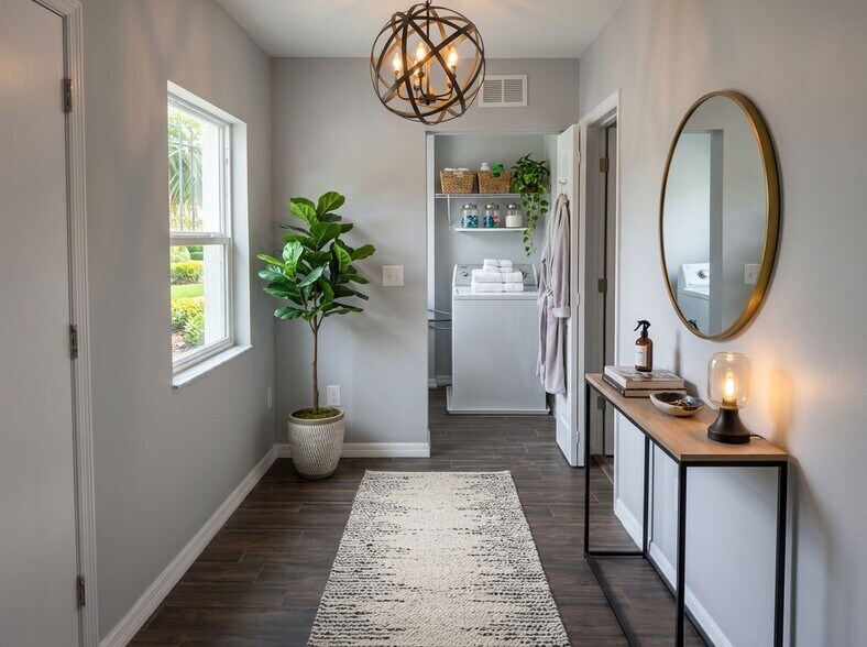 Building Photo - 4606 River Hills Dr