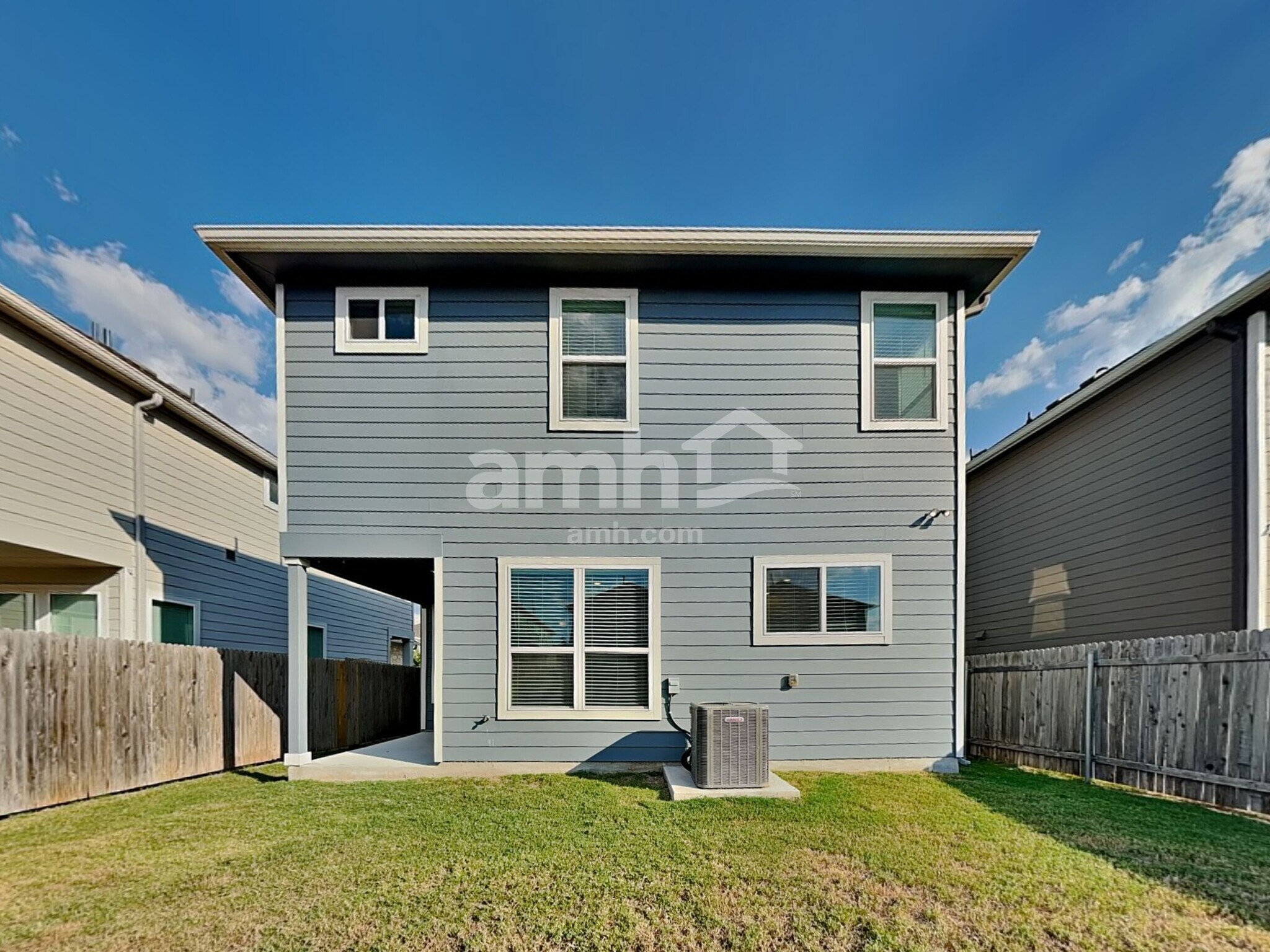 Building Photo - 2709 Lillybrook Ln