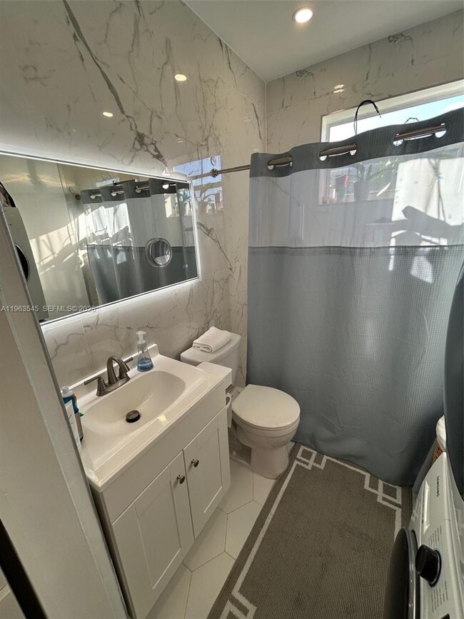 Building Photo - 8000 SW 19th St