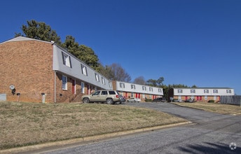 Building Photo - Windsong Apartments
