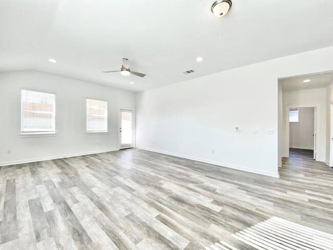 Building Photo - 7925 Linnie Ln
