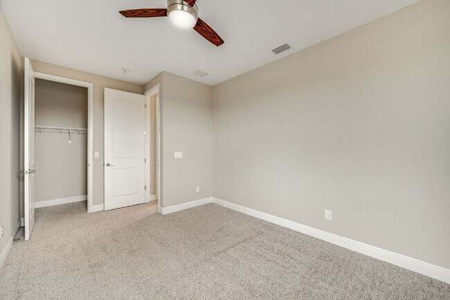 Building Photo - 4BR, 2.5BA home with resort style outdoor living!