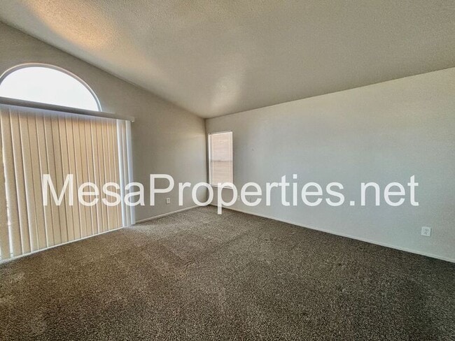 Building Photo - 12914 Tiburon Dr