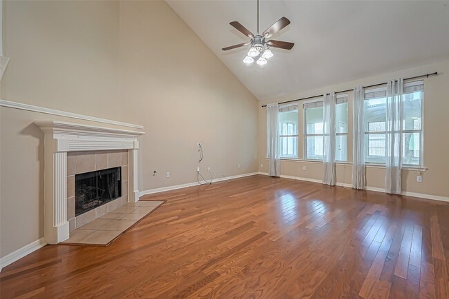 Building Photo - 11315 Sailwing Creek Ct