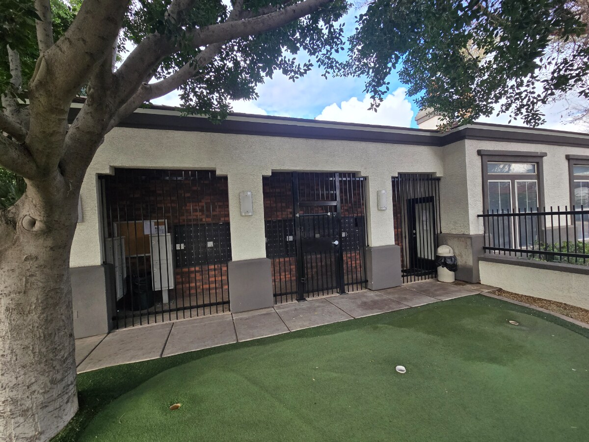 Building Photo - 3302 N 7th St