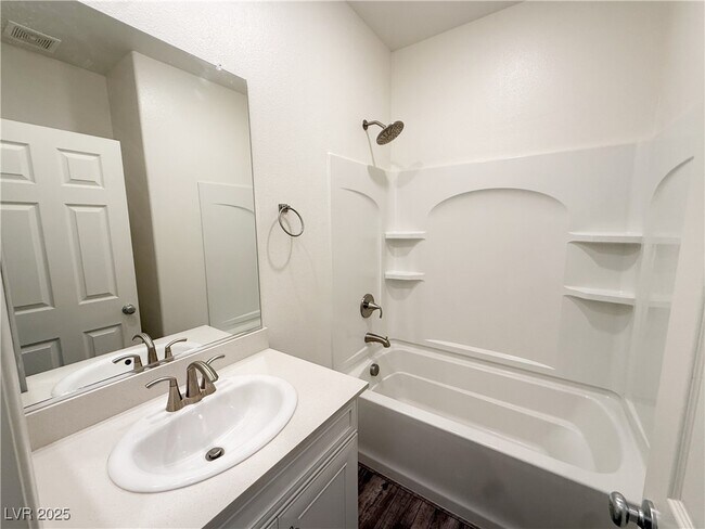 Building Photo - 8011 Cavazzo Ave