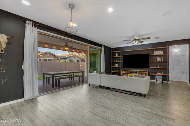 Building Photo - 3938 E Ficus Way