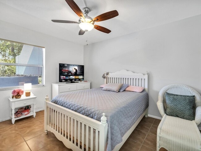 Building Photo - 8401 Lagos De Campo Blvd