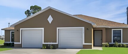 Building Photo - $500 Off | 3 Bed 2 Bath in Cape Coral — Curb Appeal. Fresh Style. Zero Hassle. Apply By February ...