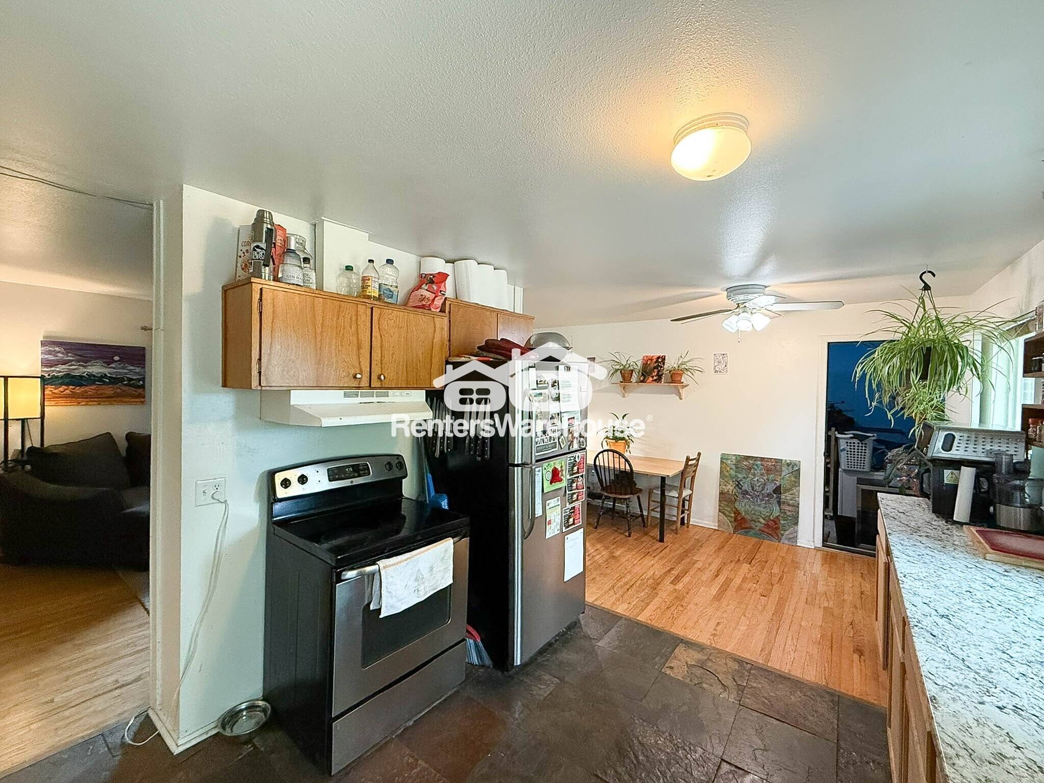 Building Photo - 4565 Moorhead Ave