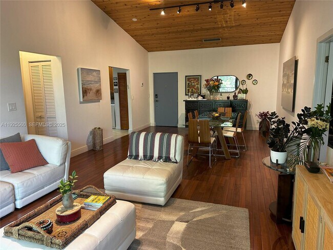 Building Photo - 55 Ocean Ln Dr